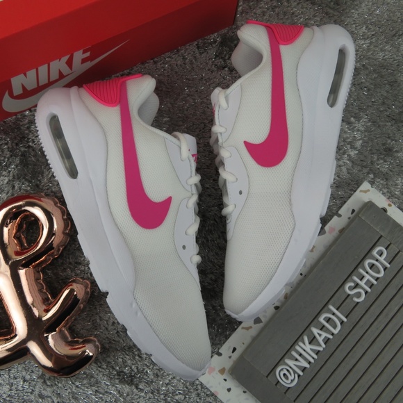 Nike Shoes - Nike Air Max Sneakers